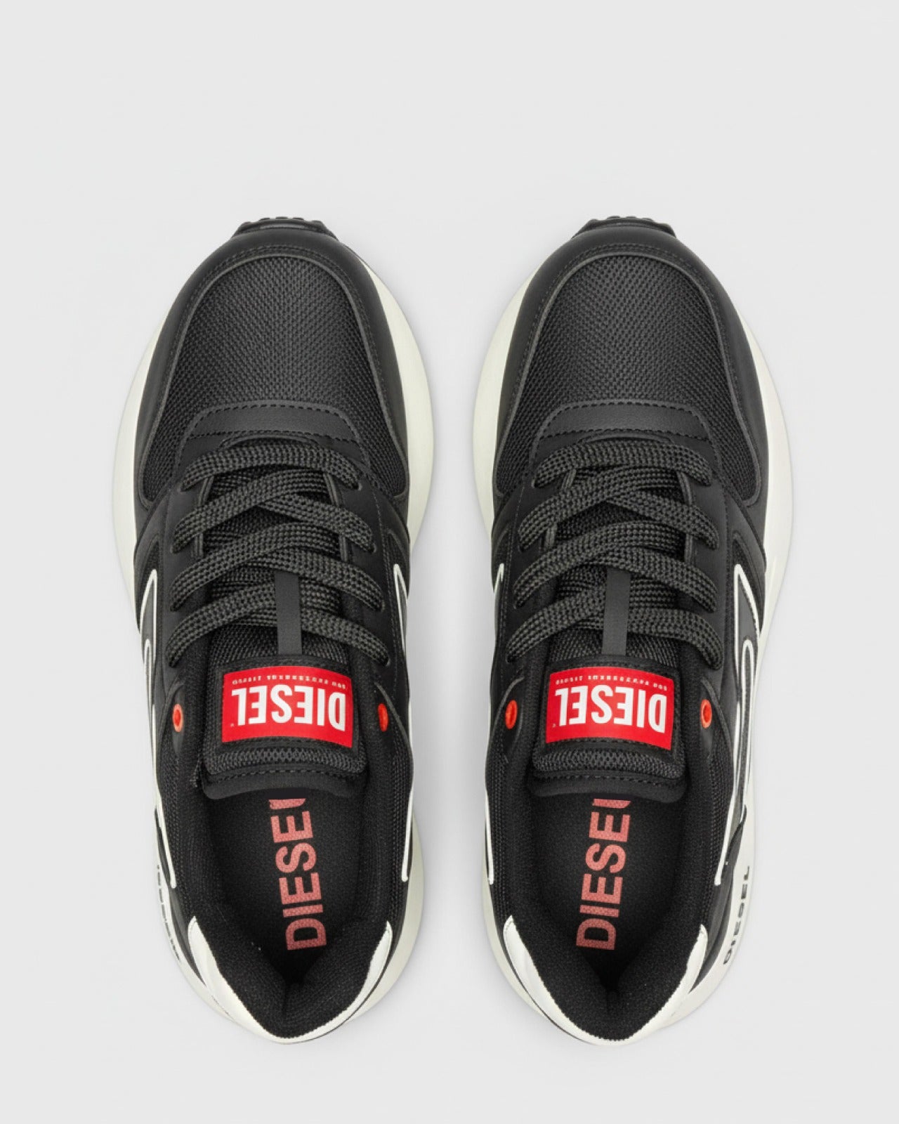 DIESEL NOVA TODO NEGRO