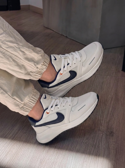 NIKE AXION BLANCO - AZUL