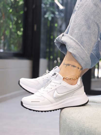 Nike Dama Blanco - Plata