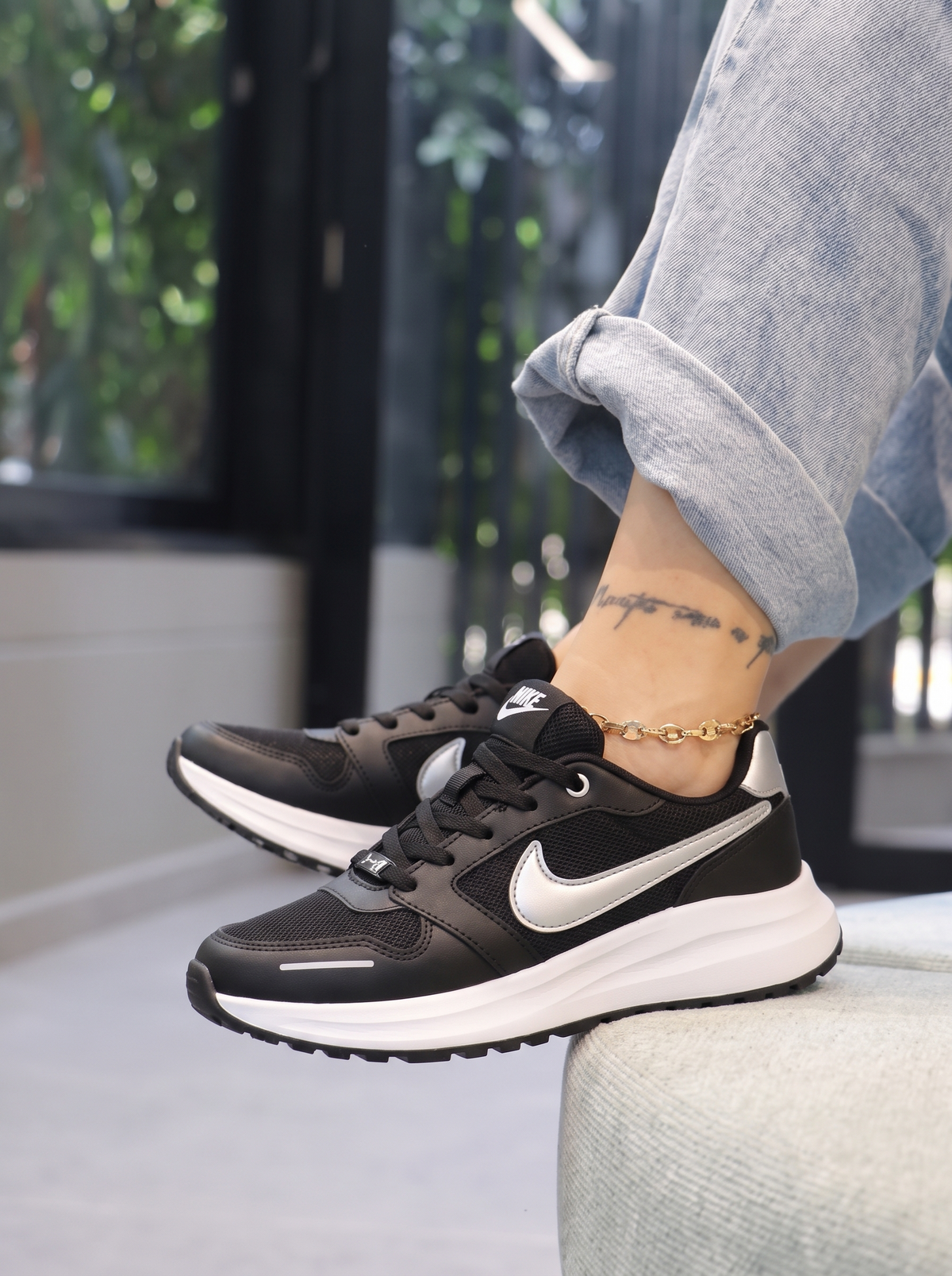 Nike Dama Negro - Plata